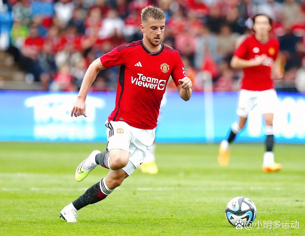 每体：贝西克塔斯想租特狮，承担全部薪资+选择买断费800万欧（每体：贝西克塔斯欲租特尔施特根，愿全额承担薪资，买断选项800万欧）