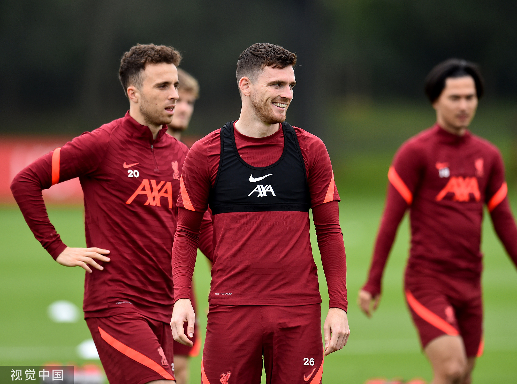 32岁前巴西国脚拉菲尼亚宣布退役，曾效力巴萨、巴黎、国米（32岁拉菲尼亚挂靴：前巴西国脚曾效力巴萨、巴黎、国米）