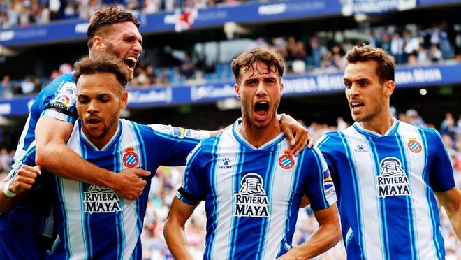 发布会变感谢会，李霄鹏赛后向各方致谢（赛后发布会成致谢场，李霄鹏向各界致谢）