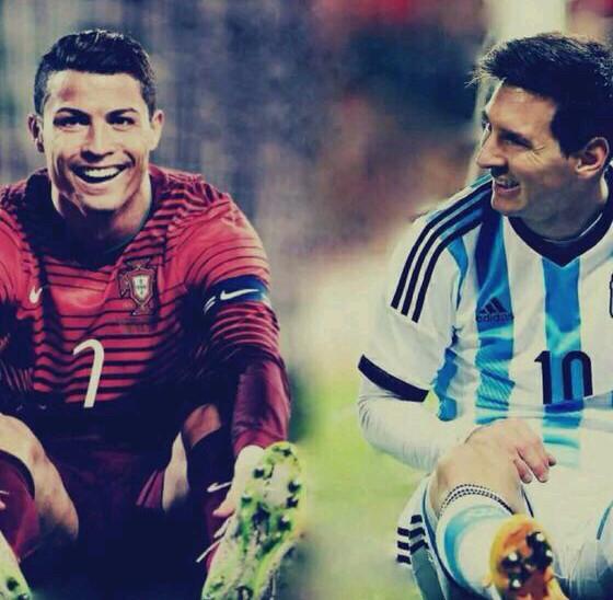 WTT总决赛：林诗栋4-0完胜梁靖崑，挺进男单八强（WTT总决赛：林诗栋4-0横扫梁靖崑，晋级男单八强）