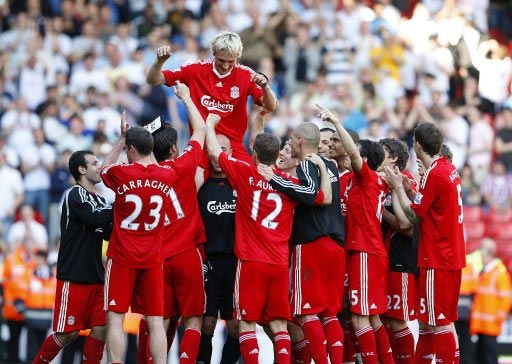 欧冠球员表现评析：C罗连续进球,（欧冠球员表现解读：C罗连场建功）