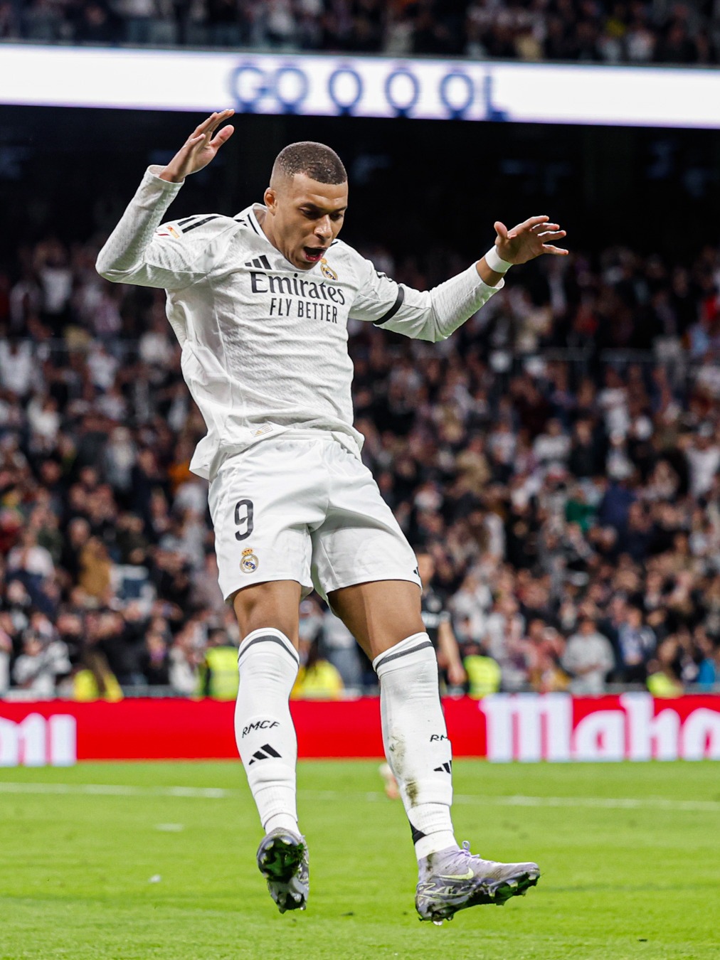 上海女排队长仲慧生日加练庆生（仲慧生日不休息，上海女排队长用加练庆生）