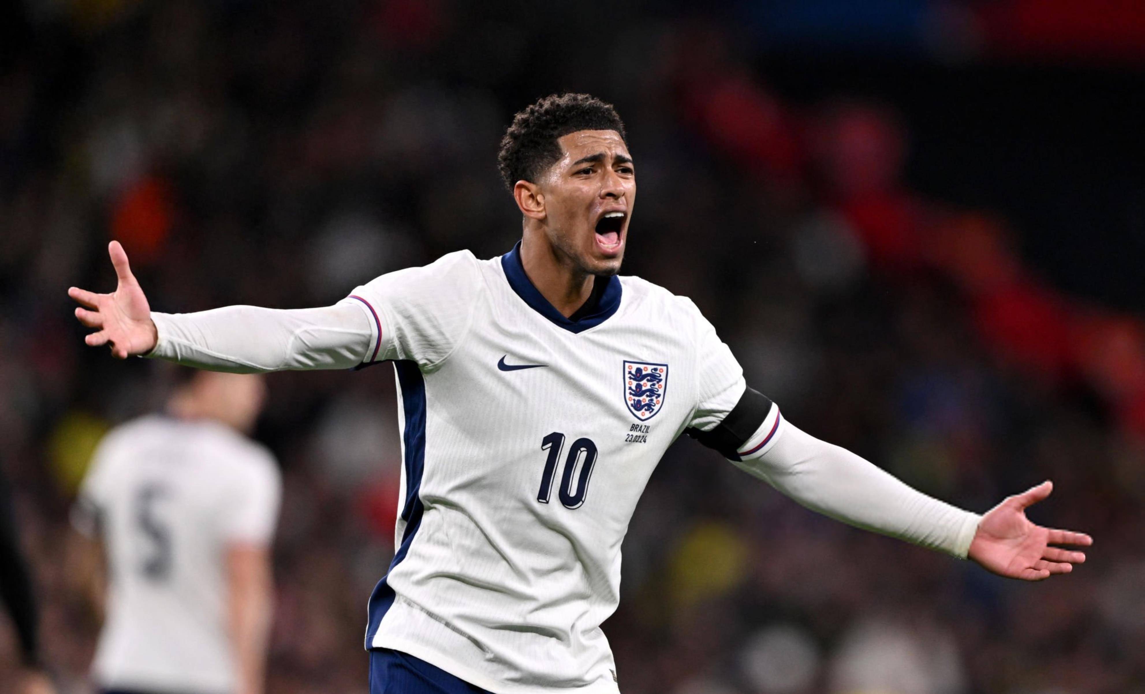 乌姆蒂蒂：18年世界杯对阵比利时，我们赛前战术重点就是狠守（乌姆蒂蒂：2018世界杯对比利时，我们赛前战术核心是强硬防守）